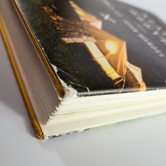 Station Eleven by Emily St. John Mandel, Hardcover Book - Picture 3 of 3